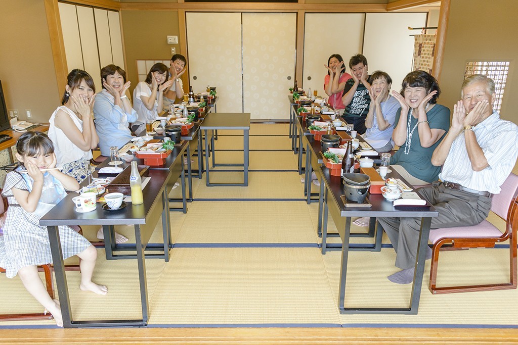 ＊家族写真＊笑顔あふれるお誕生日のサムネイル