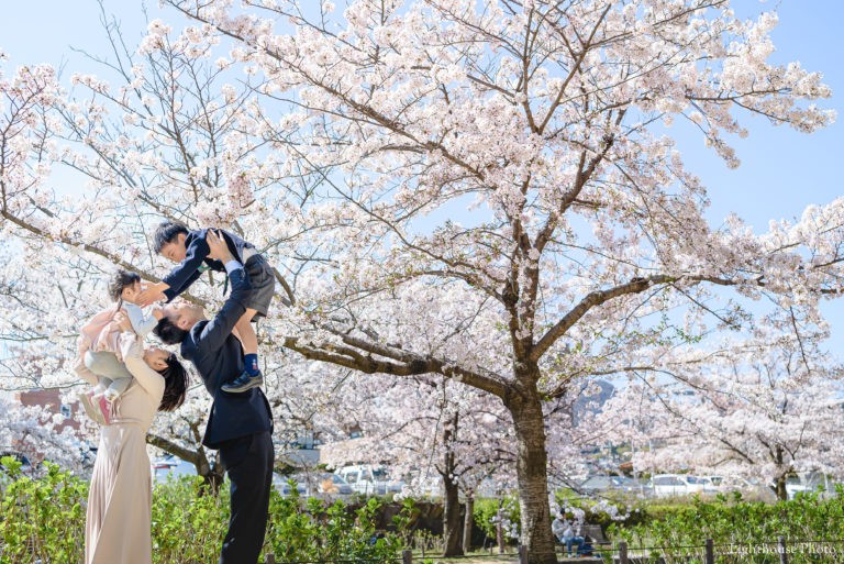 入学のお祝いに、家族みんなでロケーションフォト＠夙川公園