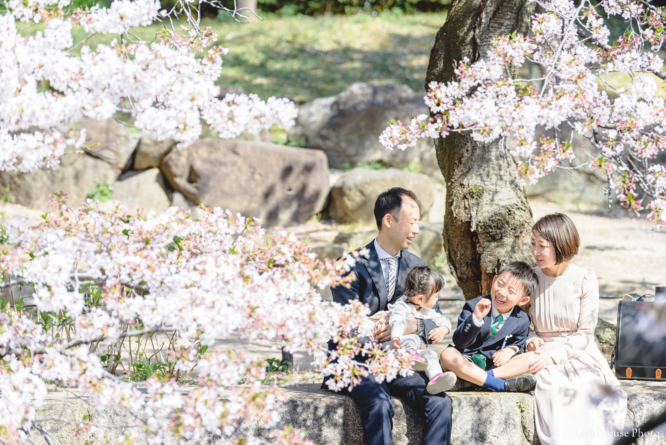入学のお祝いに、家族みんなでロケーションフォト＠夙川公園-1