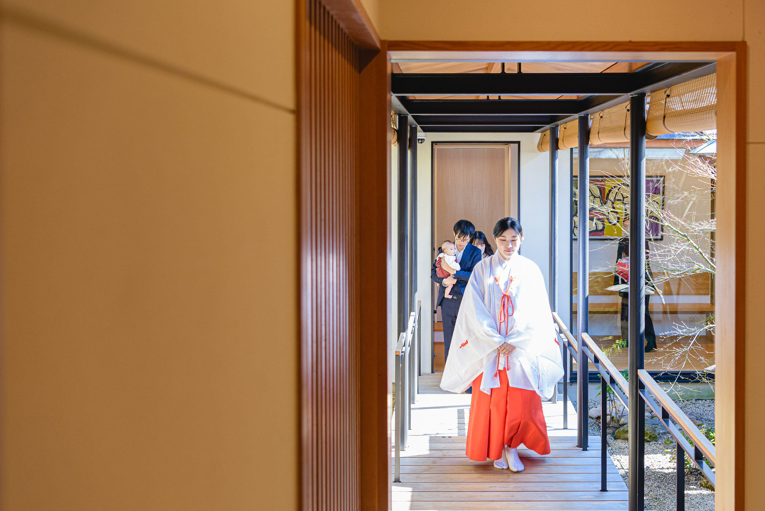 西宮・芦屋・神戸・芦屋の阪神間で出張撮影行っているLighthouse Photo・ライトハウスフォトのブログ「【芦屋神社でお宮参り】木漏れ日と優しい笑顔に包まれた、ご家族の宝物の1日」のイメージ写真03