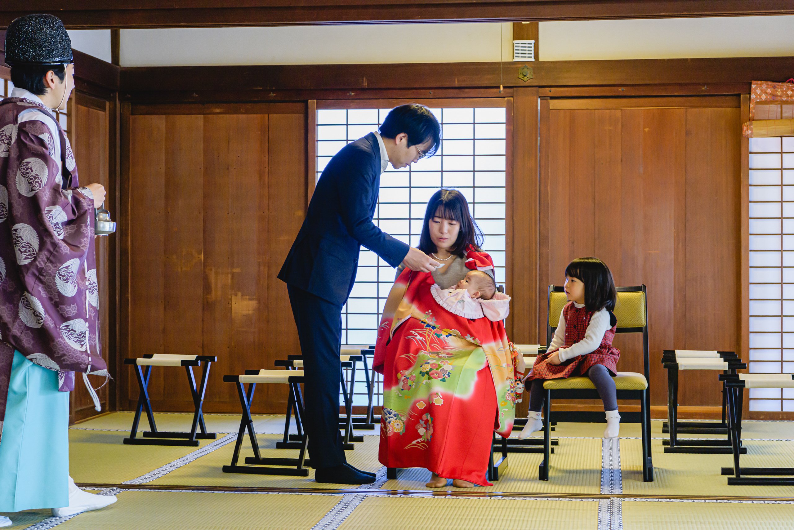 西宮・芦屋・神戸・芦屋の阪神間で出張撮影行っているLighthouse Photo・ライトハウスフォトのブログ「【芦屋神社でお宮参り】木漏れ日と優しい笑顔に包まれた、ご家族の宝物の1日」のイメージ写真08