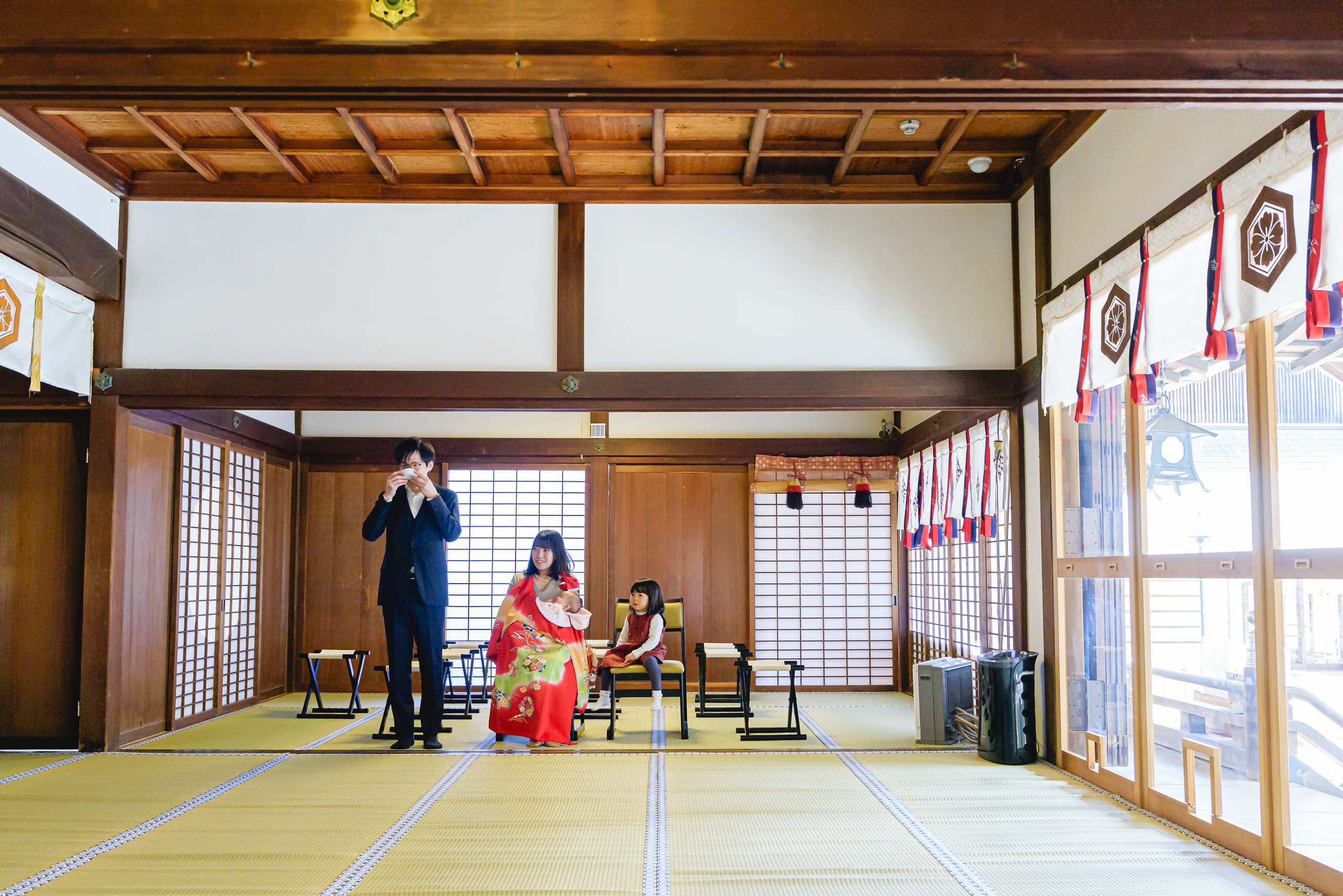 西宮・芦屋・神戸・芦屋の阪神間で出張撮影行っているLighthouse Photo・ライトハウスフォトのブログ「【芦屋神社でお宮参り】木漏れ日と優しい笑顔に包まれた、ご家族の宝物の1日」のイメージ写真9
