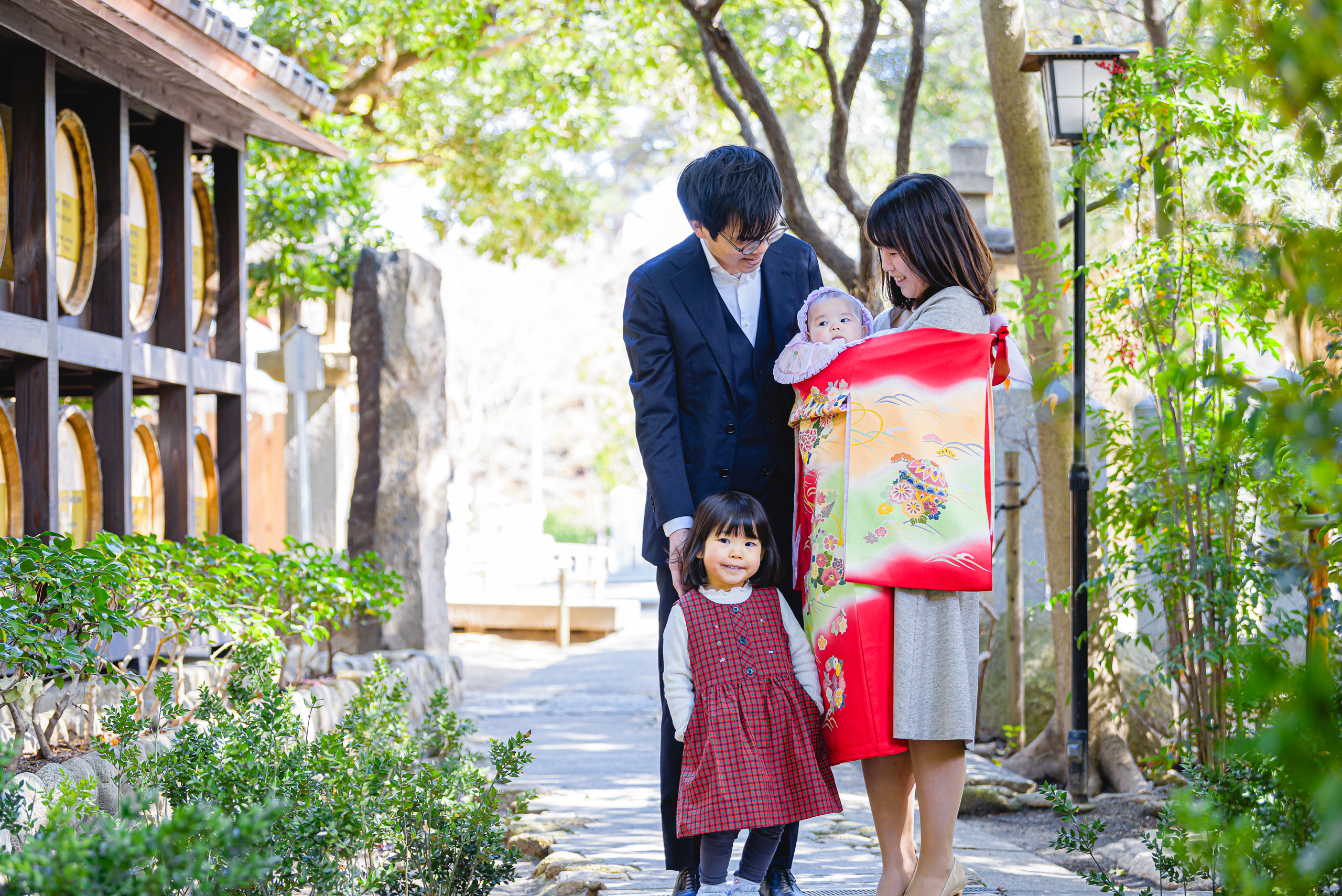 西宮・芦屋・神戸・芦屋の阪神間で出張撮影行っているLighthouse Photo・ライトハウスフォトのブログ「【芦屋神社でお宮参り】木漏れ日と優しい笑顔に包まれた、ご家族の宝物の1日」のイメージ写真12
