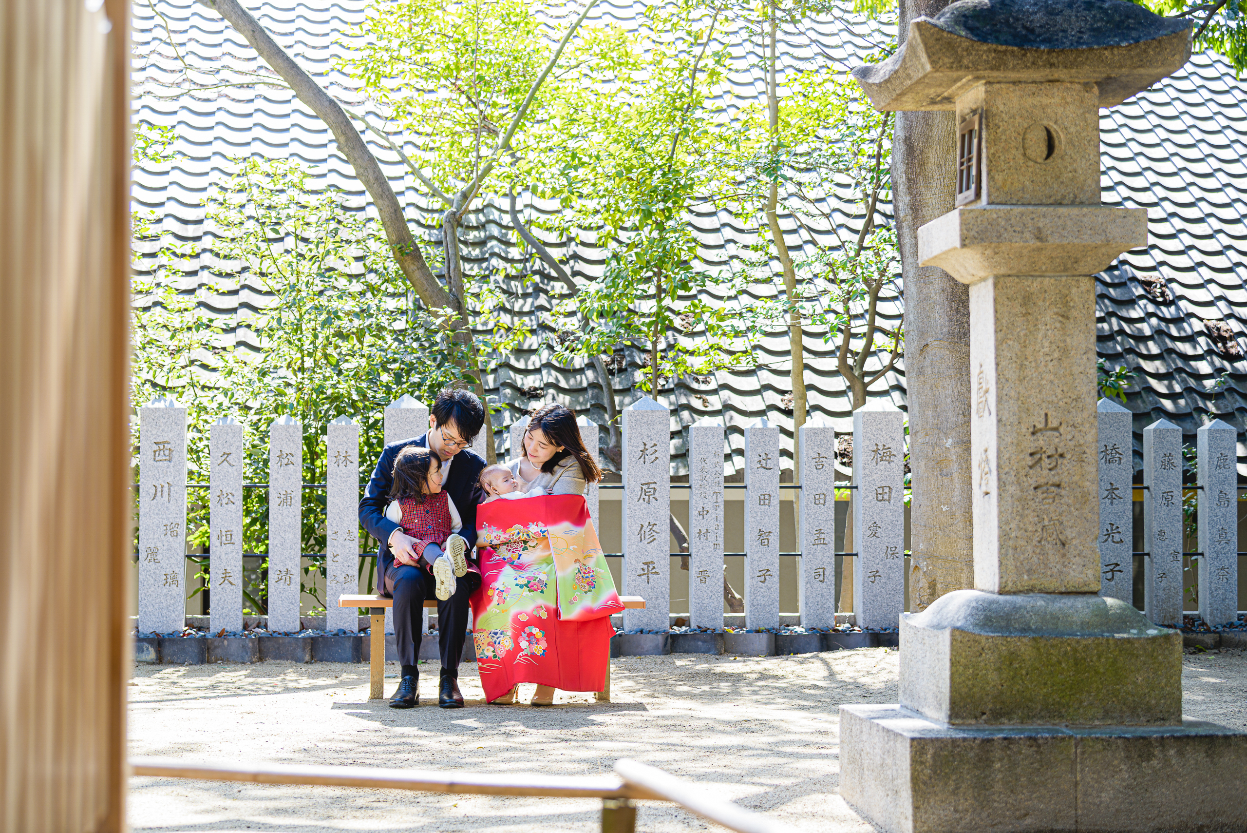 西宮・芦屋・神戸・芦屋の阪神間で出張撮影行っているLighthouse Photo・ライトハウスフォトのブログ「【芦屋神社でお宮参り】木漏れ日と優しい笑顔に包まれた、ご家族の宝物の1日」のイメージ写真13