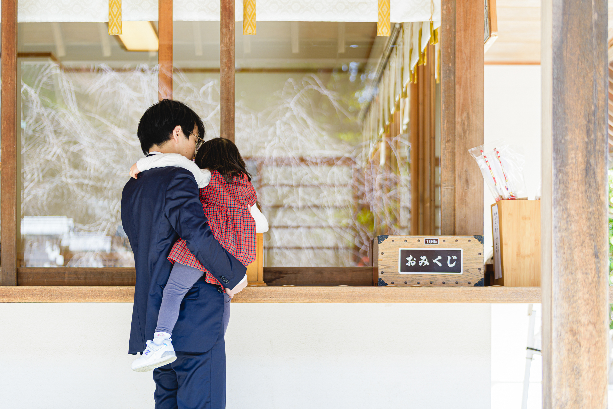 西宮・芦屋・神戸・芦屋の阪神間で出張撮影行っているLighthouse Photo・ライトハウスフォトのブログ「【芦屋神社でお宮参り】木漏れ日と優しい笑顔に包まれた、ご家族の宝物の1日」のイメージ写真22