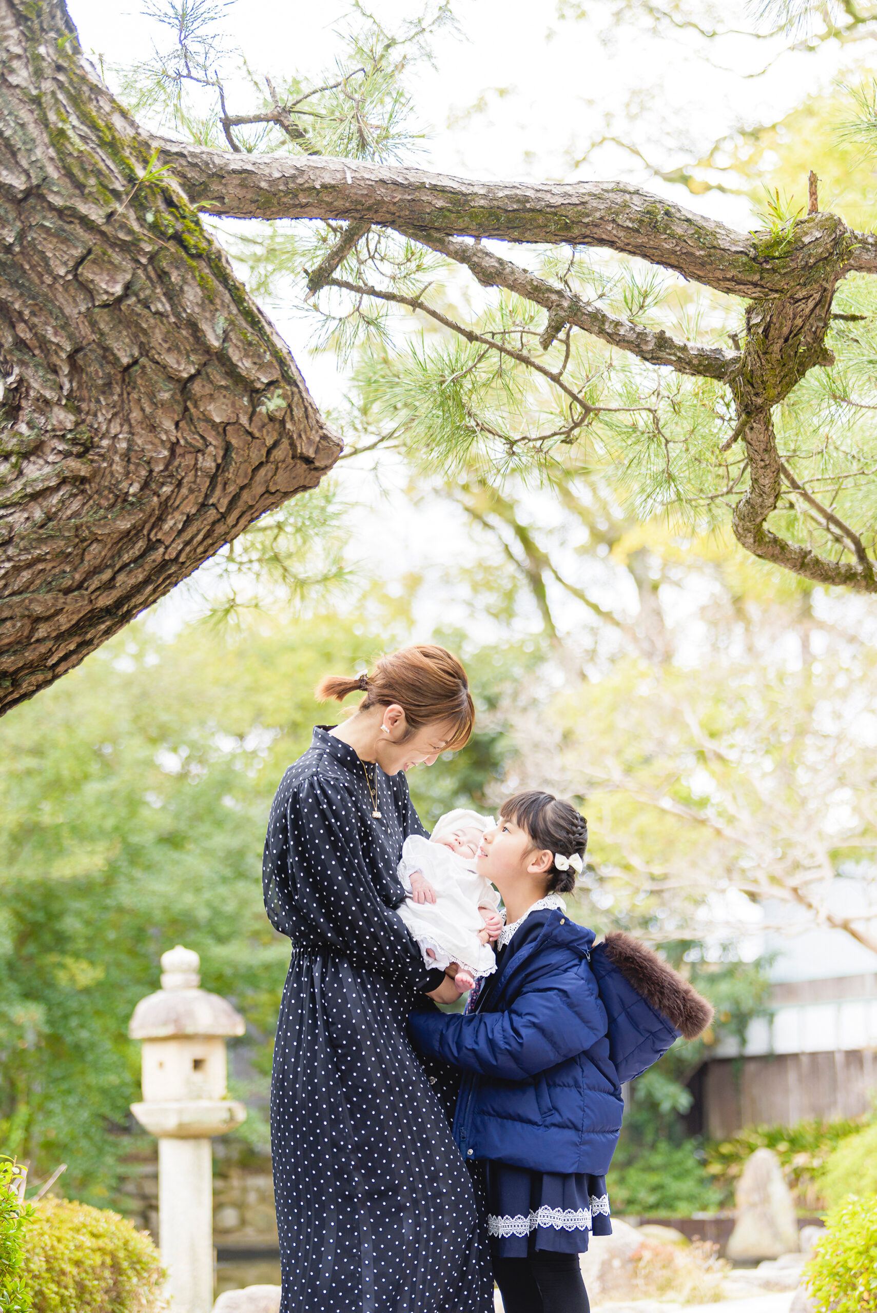 西宮・芦屋・神戸・芦屋の阪神間で出張撮影行っているLighthouse Photo・ライトハウスフォトのブログ「西宮神社お宮参り撮影｜午後からゆったり、ご両家そろった境内の一日」のイメージ写真17